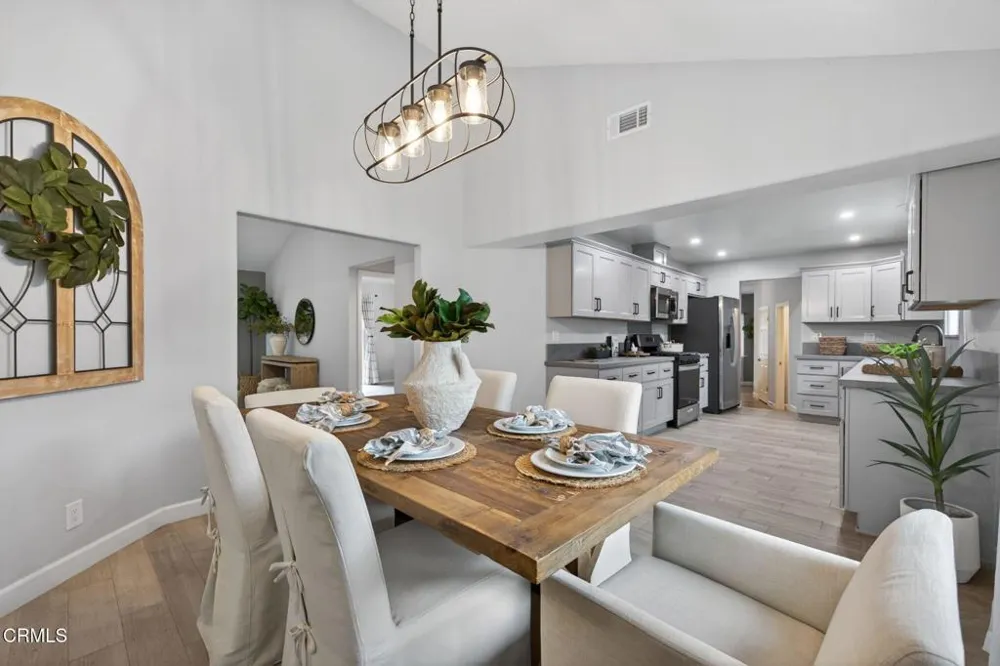 594 S La Luna Avenue Ojai, CA 93023
