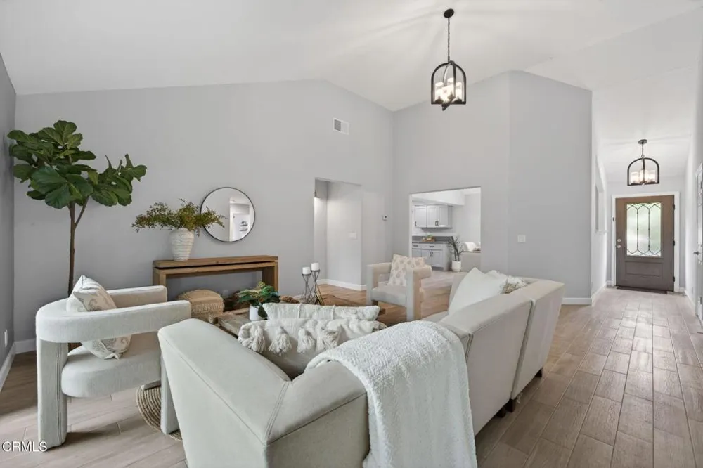 594 S La Luna Avenue Ojai, CA 93023