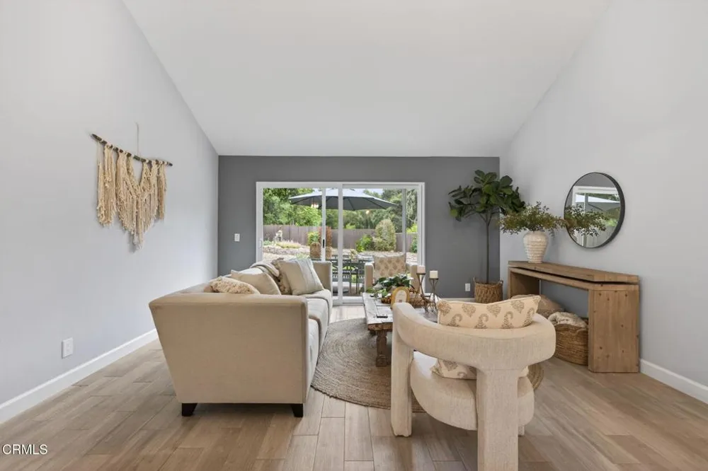 594 S La Luna Avenue Ojai, CA 93023