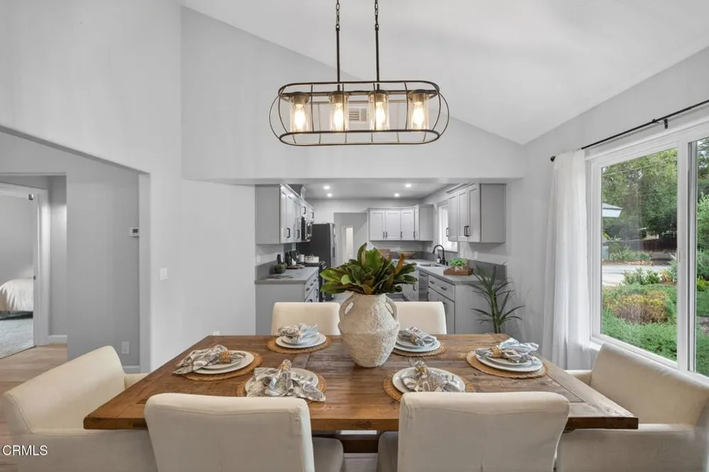 594 S La Luna Avenue Ojai, CA 93023
