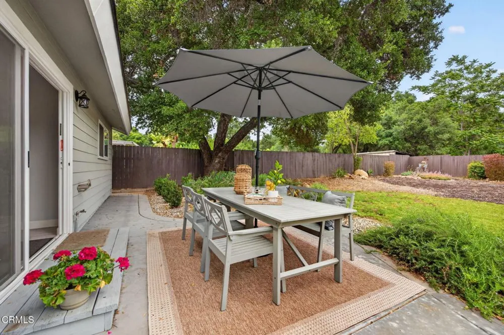 594 S La Luna Avenue Ojai, CA 93023