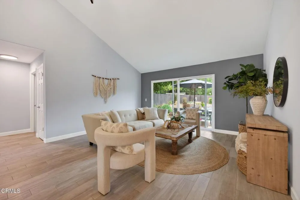 594 S La Luna Avenue Ojai, CA 93023