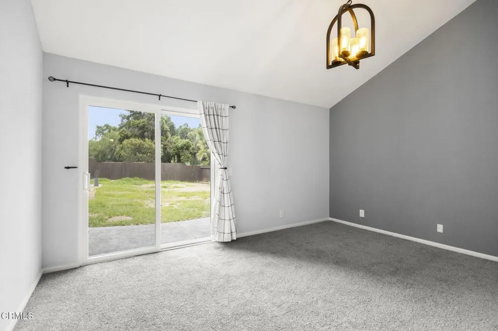 594 S La Luna Avenue Ojai, CA 93023