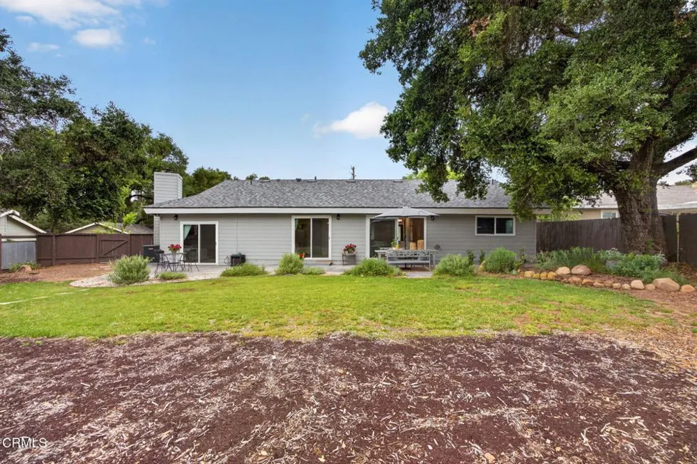 594 S La Luna Avenue Ojai, CA 93023