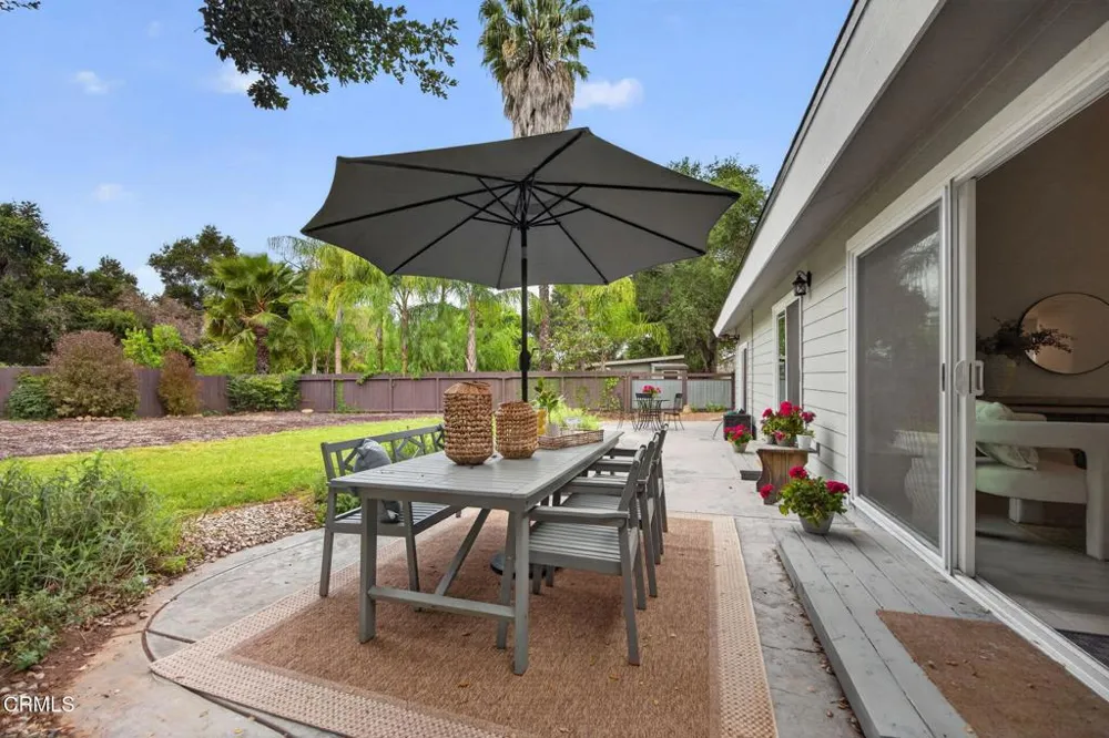 594 S La Luna Avenue Ojai, CA 93023