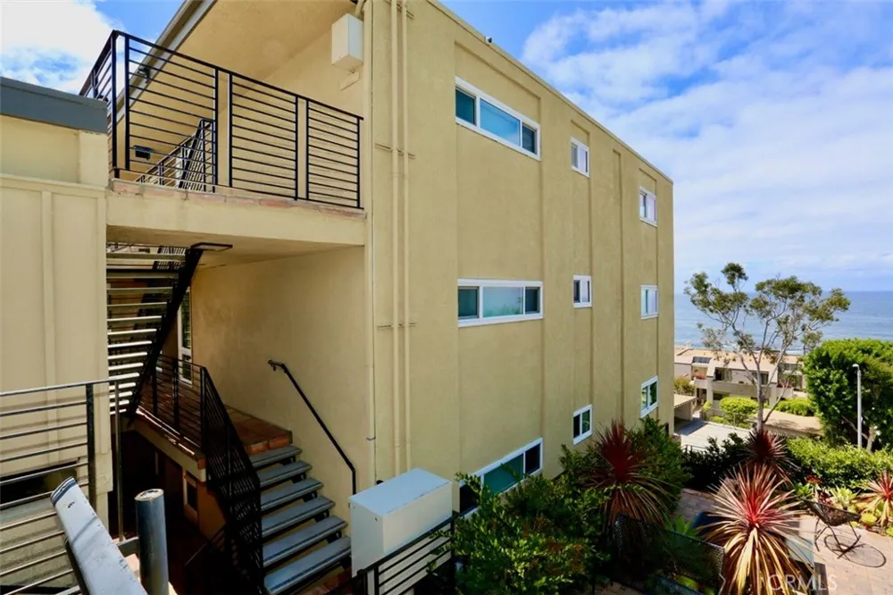 694 Coast #5 Laguna Beach, CA 92651
