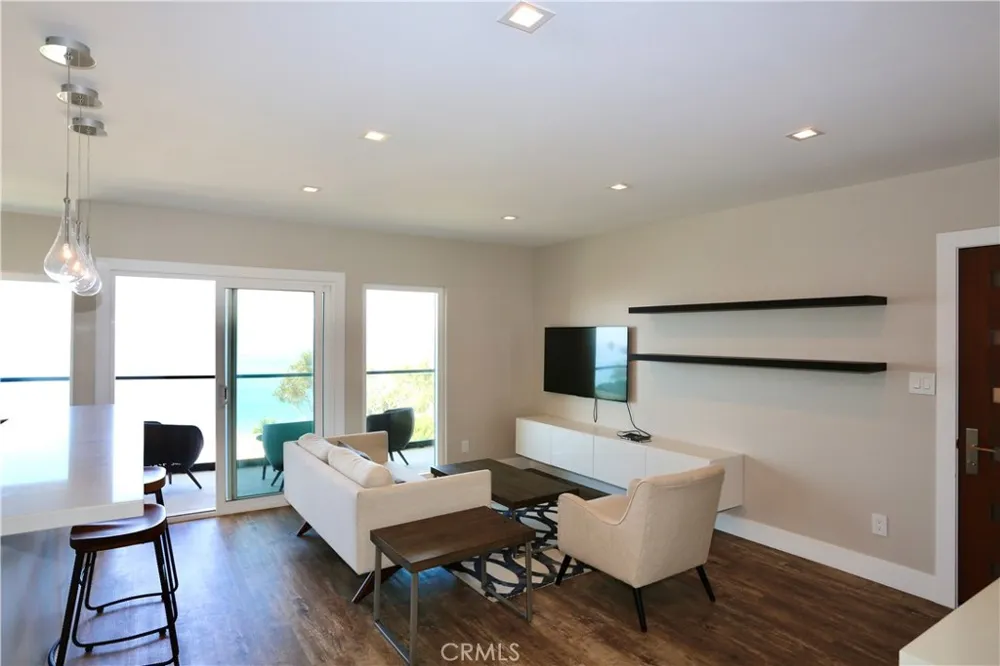 694 Coast #5 Laguna Beach, CA 92651