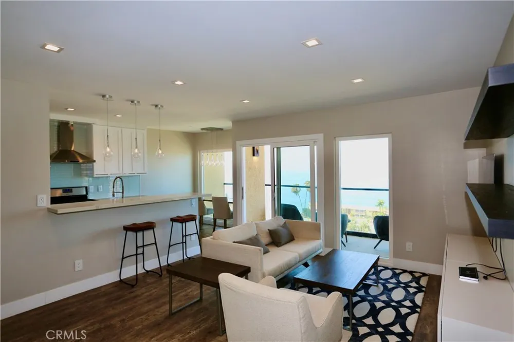 694 Coast #5 Laguna Beach, CA 92651