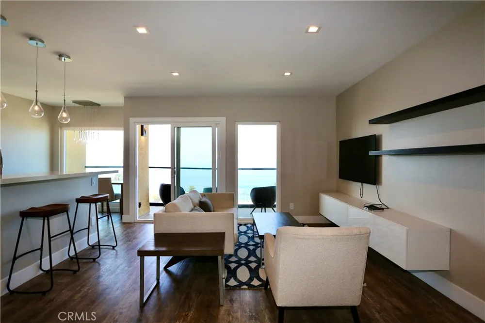 694 Coast #5 Laguna Beach, CA 92651