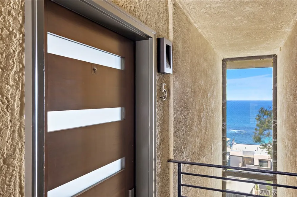694 Coast #5 Laguna Beach, CA 92651