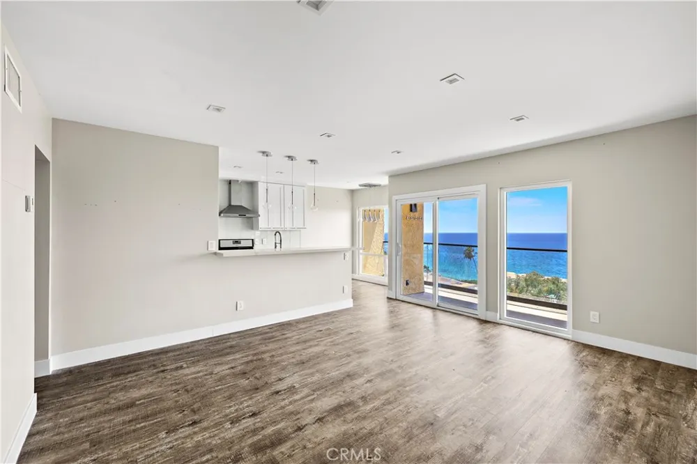 694 Coast #5 Laguna Beach, CA 92651