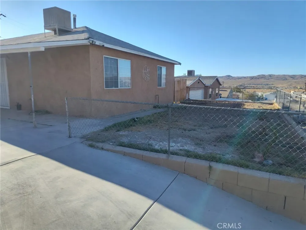 322 Maxine Avenue #1 Barstow, CA 92311