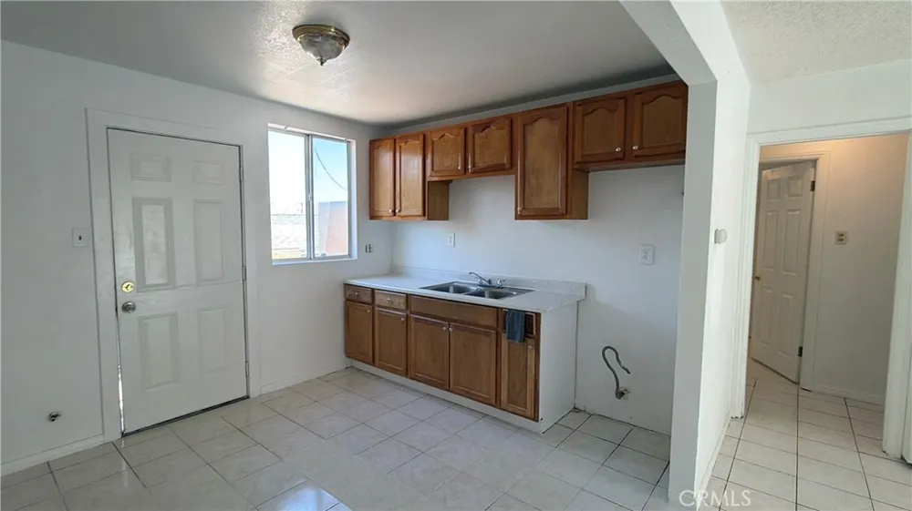 322 Maxine Avenue #1 Barstow, CA 92311