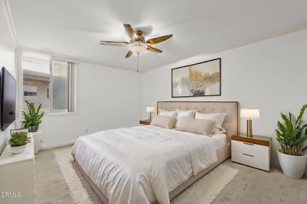 5325 Newcastle Avenue #126 Encino, CA 91316