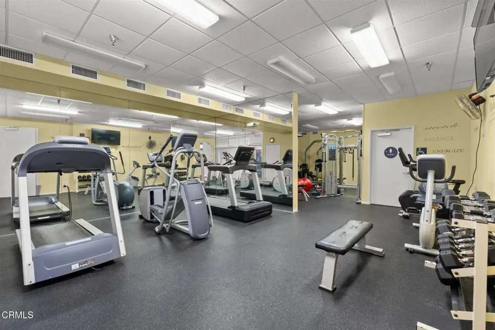 5325 Newcastle Avenue #126 Encino, CA 91316