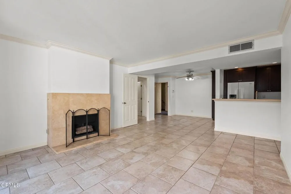 5325 Newcastle Avenue #126 Encino, CA 91316