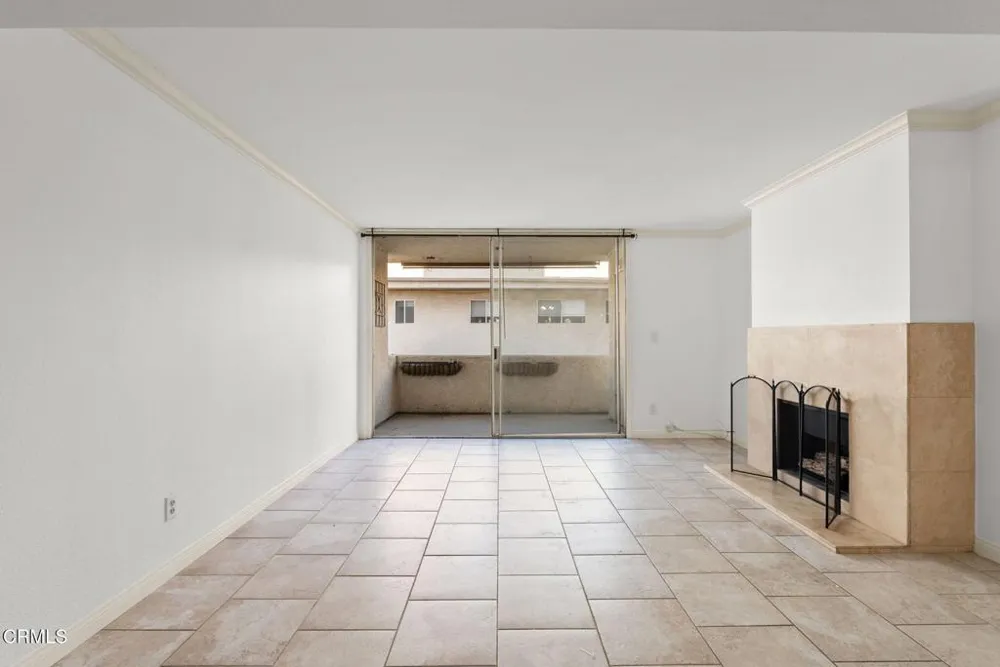 5325 Newcastle Avenue #126 Encino, CA 91316