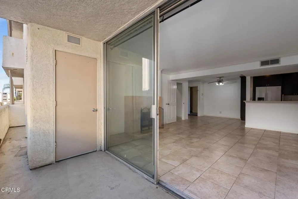 5325 Newcastle Avenue #126 Encino, CA 91316