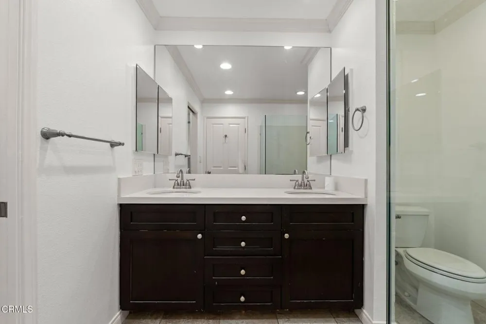 5325 Newcastle Avenue #126 Encino, CA 91316