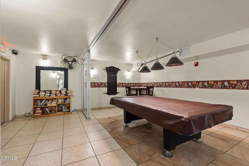 5325 Newcastle Avenue #126 Encino, CA 91316