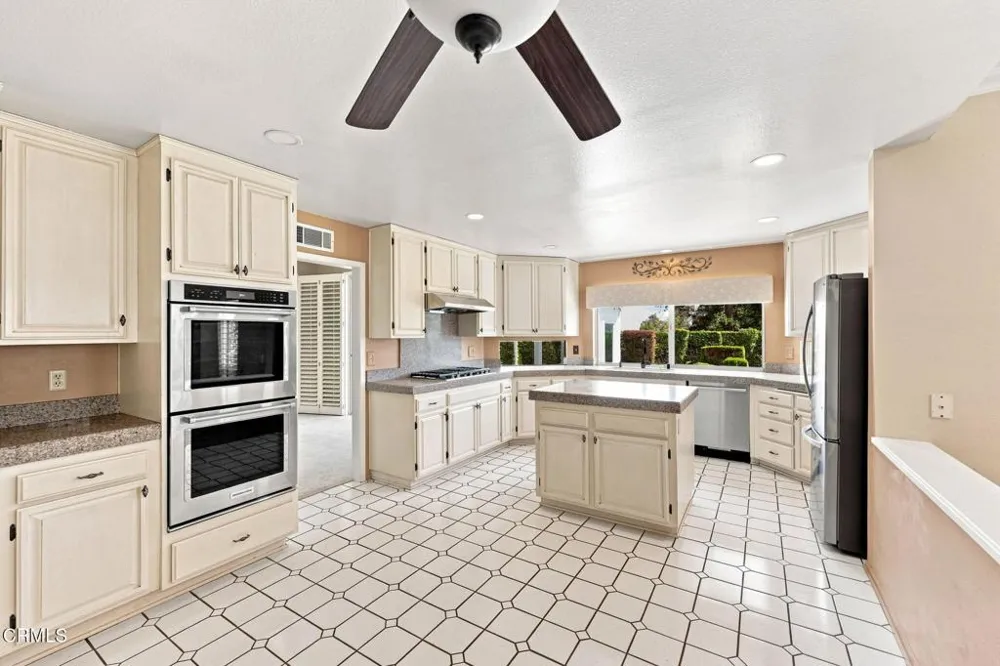 12675 Misty Grove Street Moorpark, CA 93021
