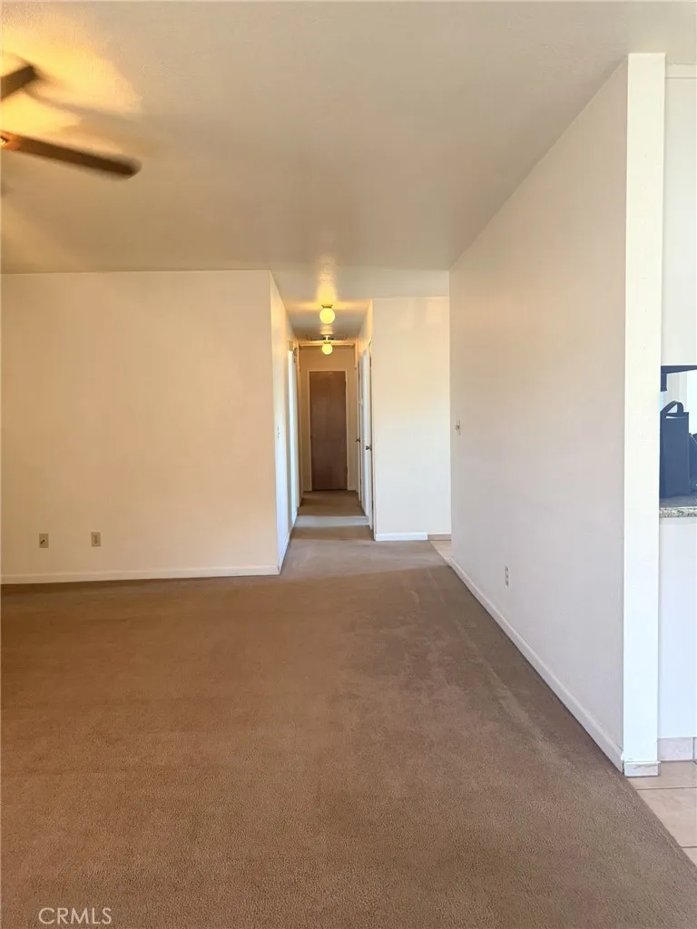 33 E Wallis Gustine, CA 95322