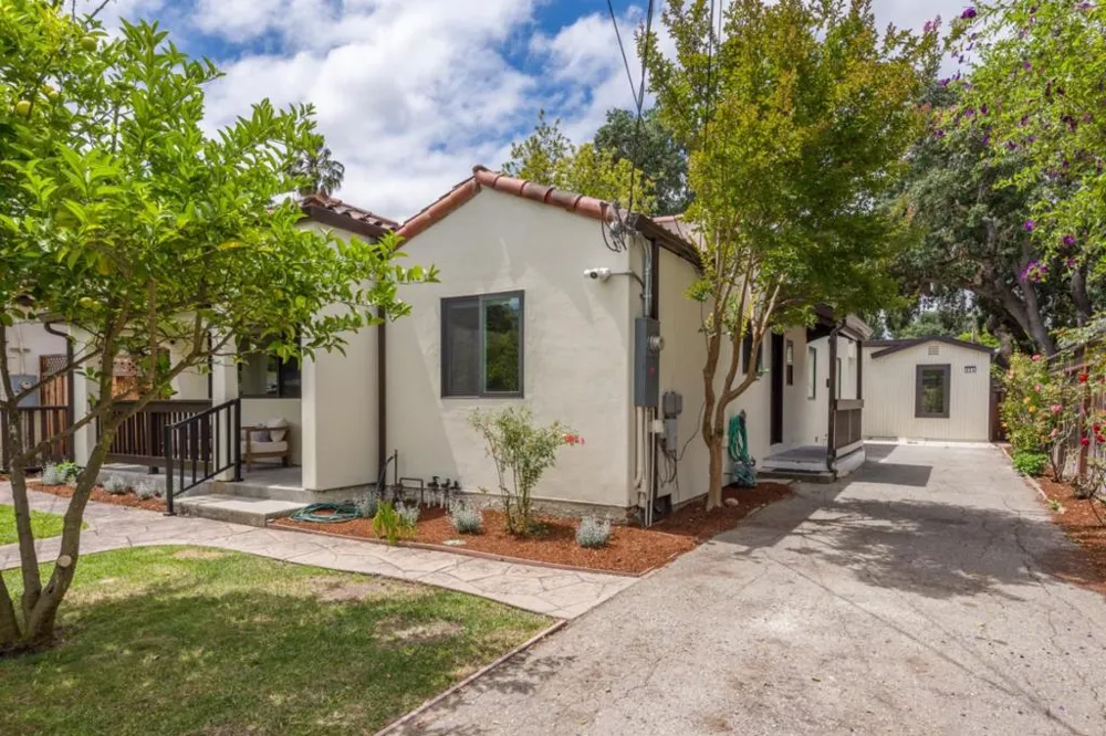 926 Iris Street Redwood City, CA 94061