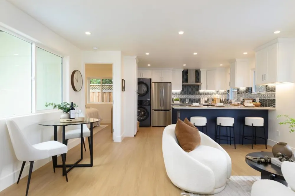 926 Iris Street Redwood City, CA 94061