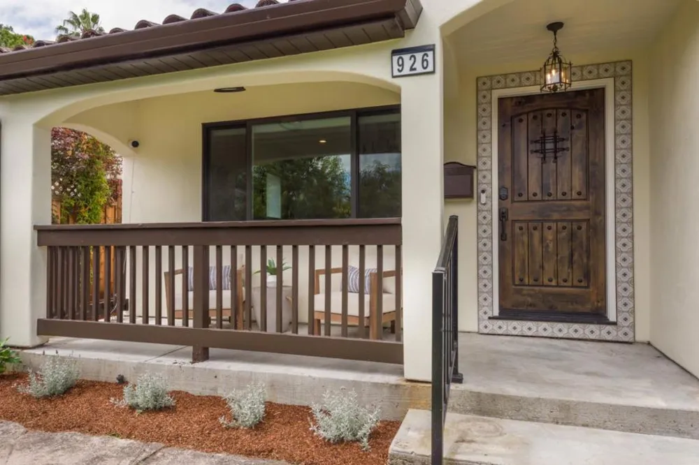926 Iris Street Redwood City, CA 94061