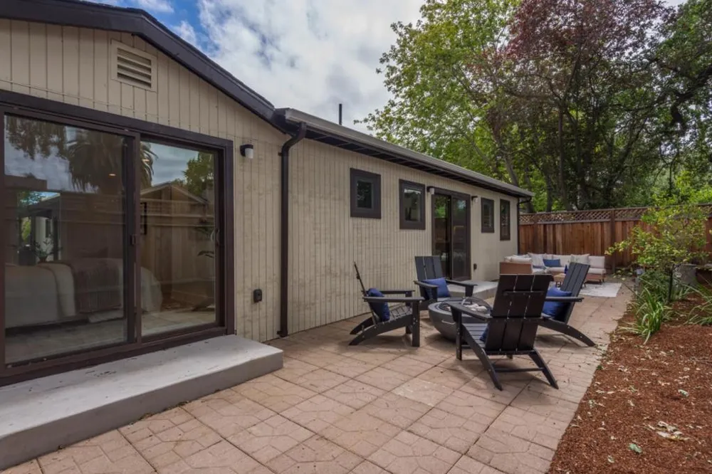 926 Iris Street Redwood City, CA 94061