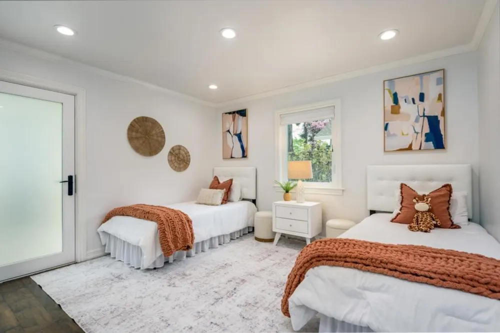 926 Iris Street Redwood City, CA 94061