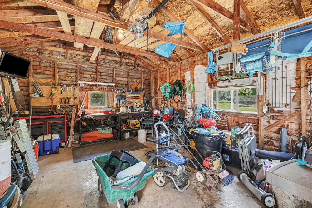 20171 Bowens Road Manchester Township, MI 48158