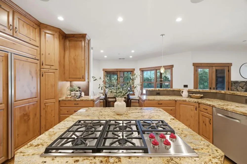 12401 Merriman Lane Gilroy, CA 95020