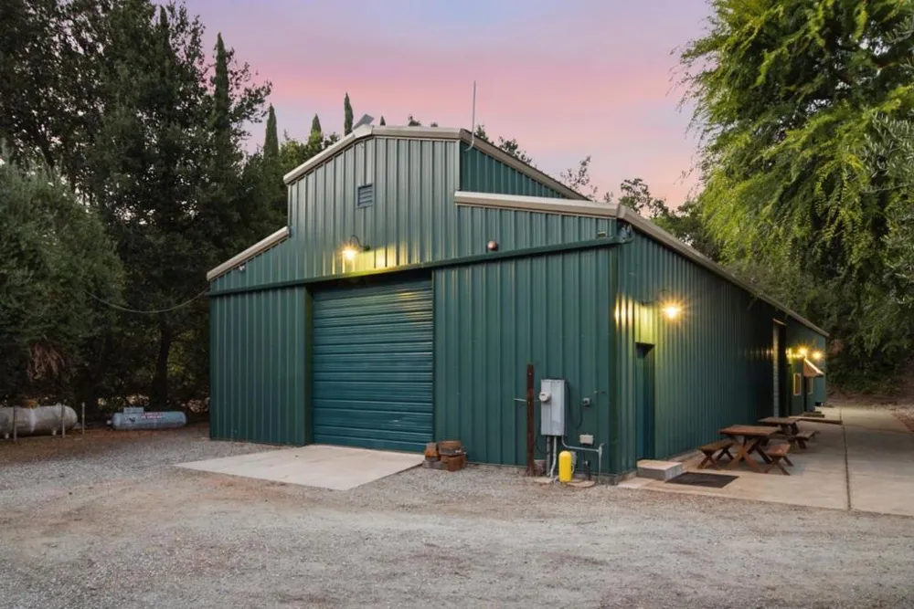 12401 Merriman Lane Gilroy, CA 95020