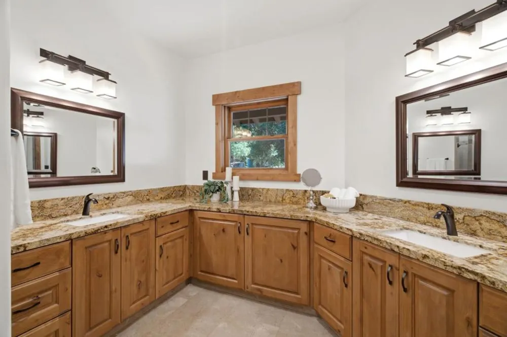 12401 Merriman Lane Gilroy, CA 95020