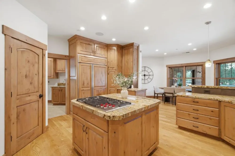12401 Merriman Lane Gilroy, CA 95020