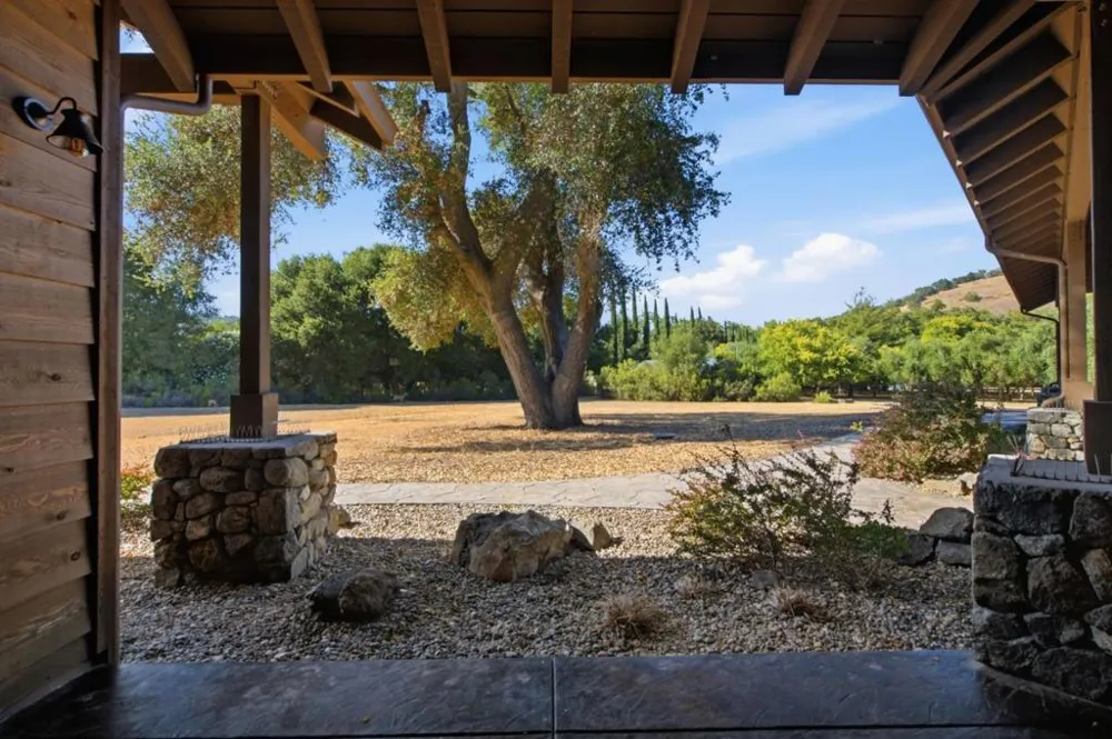 12401 Merriman Lane Gilroy, CA 95020
