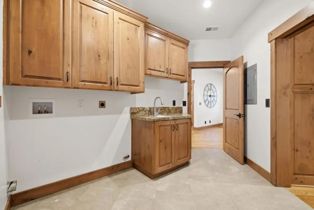 12401 Merriman Lane Gilroy, CA 95020
