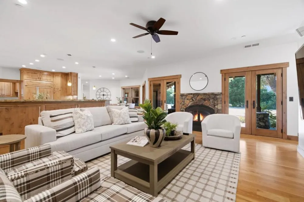 12401 Merriman Lane Gilroy, CA 95020