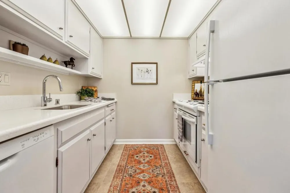 1915 Mount Vernon Court #14 Mountain View, CA 94040