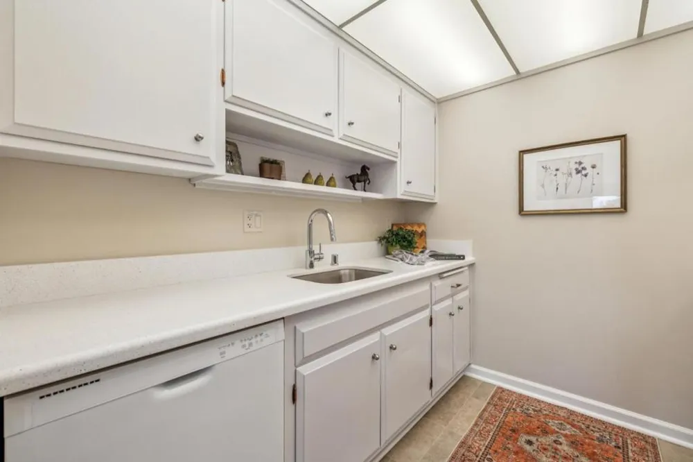 1915 Mount Vernon Court #14 Mountain View, CA 94040