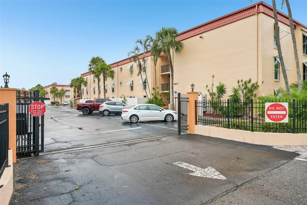 8911 BLIND PASS ROAD #104 St Petersburg, FL 33706