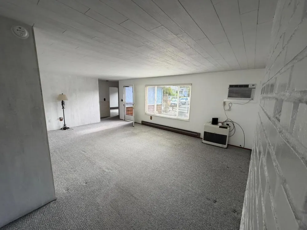 1625 Palm Drive Lakeport, CA 95453