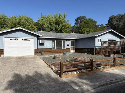 1625 Palm Drive