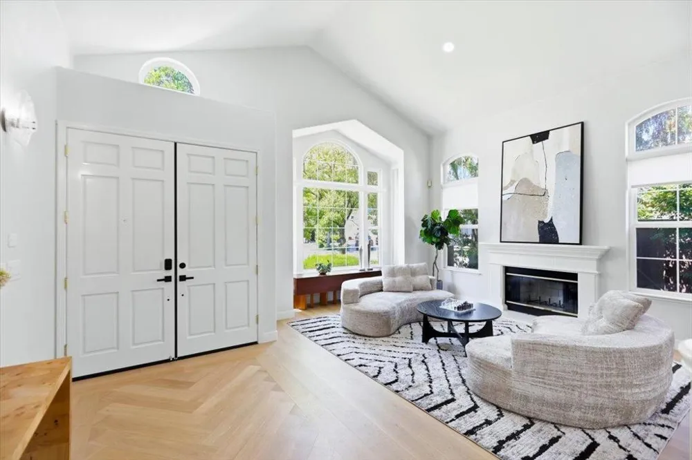 18922 Congress Junction Court Saratoga, CA 95070