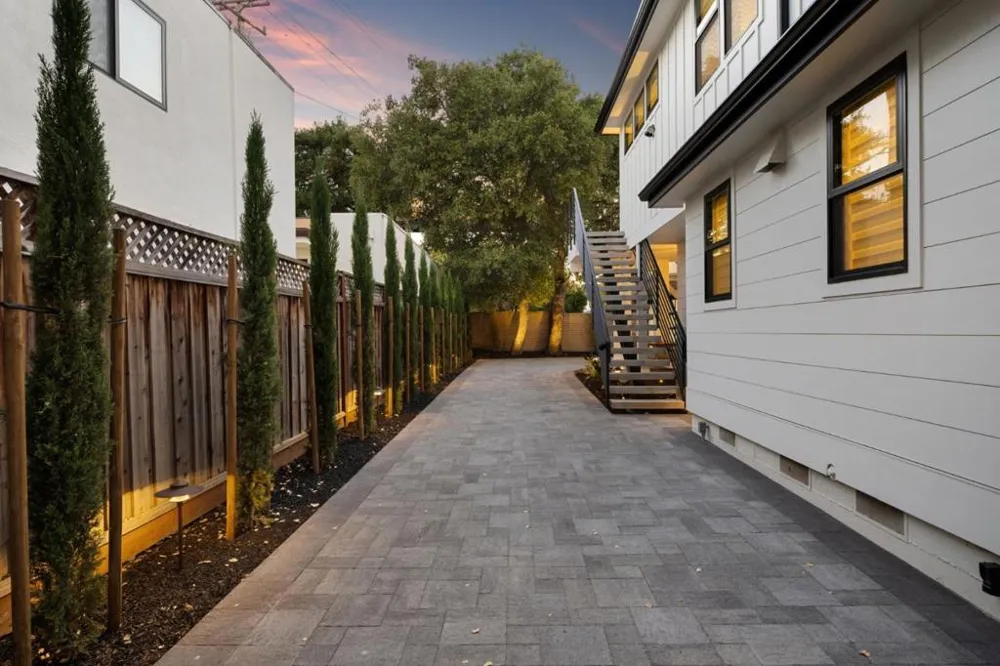 407 University Avenue Los Gatos, CA 95032