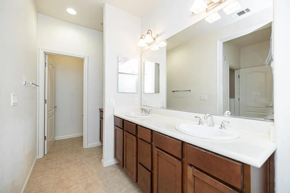 2492 Autumnvale Drive San Jose, CA 95131