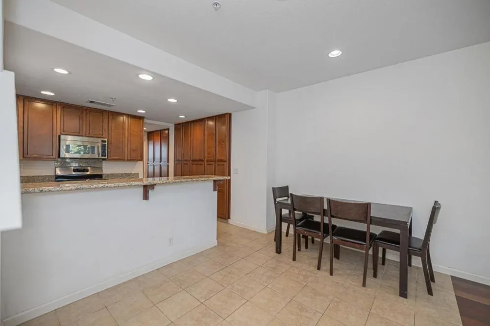 2492 Autumnvale Drive San Jose, CA 95131