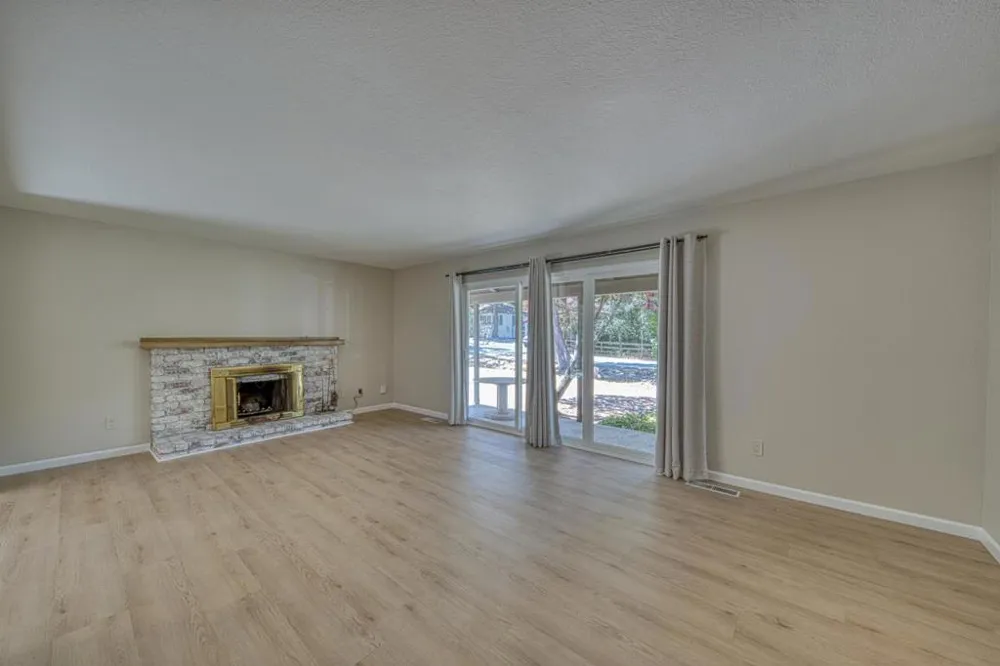 1095 Pacific Street Monterey, CA 93940