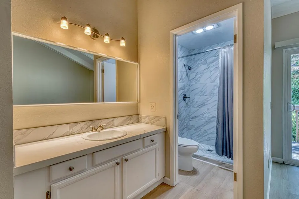 1095 Pacific Street Monterey, CA 93940